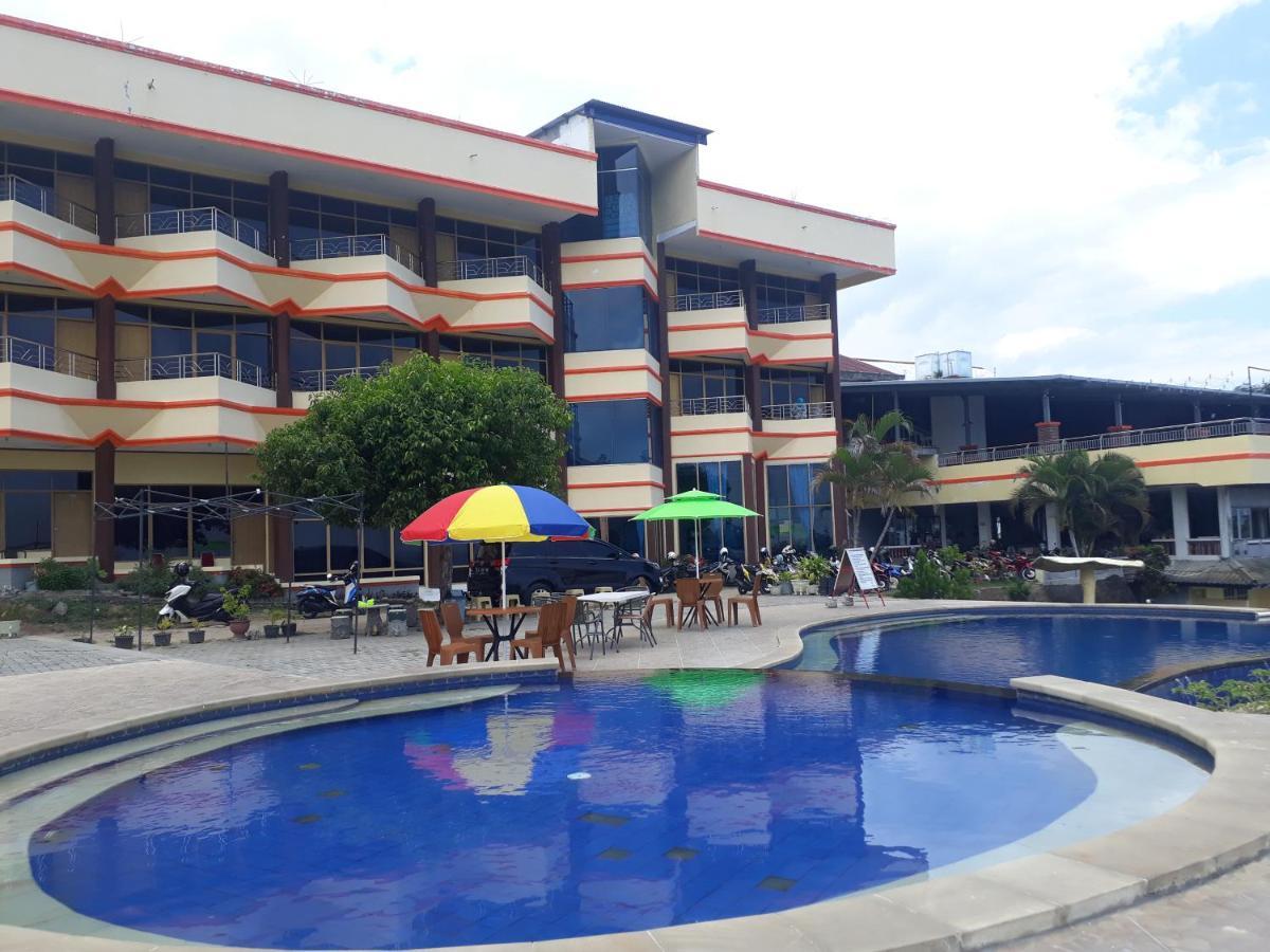 Bukit Kenari Hotel & Restaurant Parepare Kültér fotó